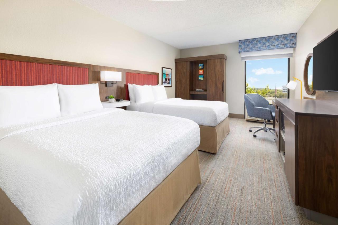Hampton Inn Long Island/Islandia Εξωτερικό φωτογραφία